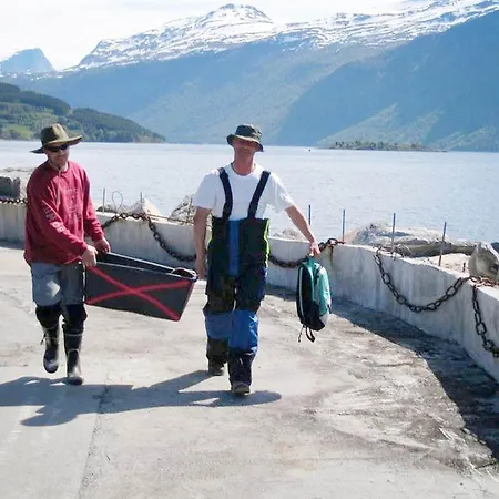Daire 5 Person In Eidsvåg