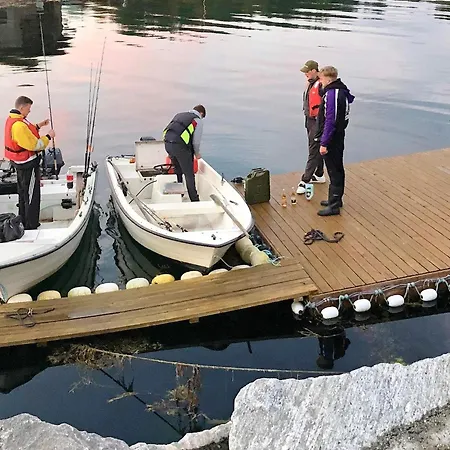 5 Person In * Eidsvåg