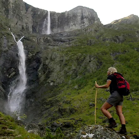 Daire 5 Person In Eidsvåg