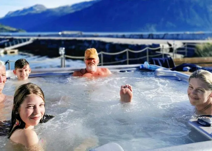5 Person In Eidsvåg