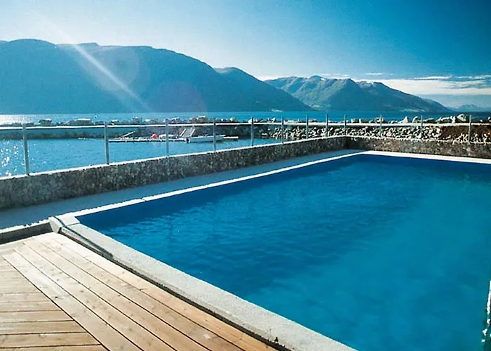 5 Person In Appartement Eidsvåg