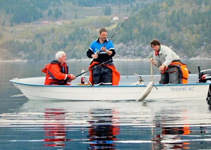 5 Person In Appartement