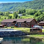 5 Person In شقة Eidsvåg