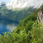 شقة 5 Person In Eidsvåg